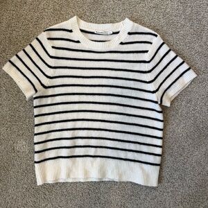 Abercrombie & Fitch Black and White Striped Sweater